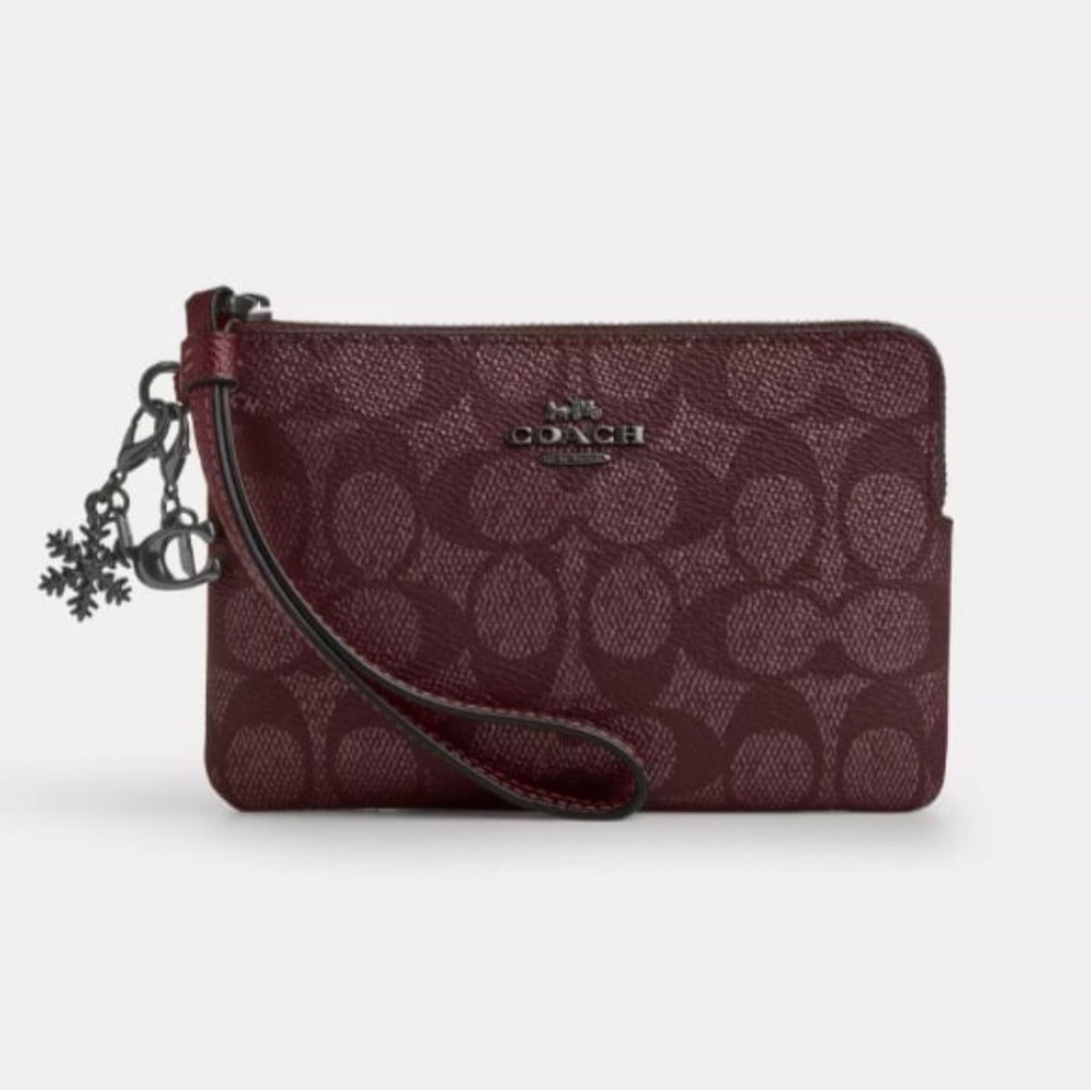 COACH Boxed Corner Zip Wristlet in Signature Canvas with Charms NWT - Picture 3 of 6